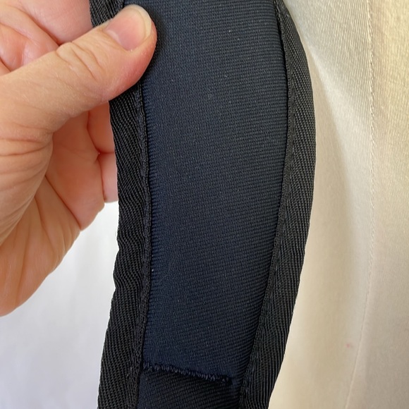 VANS Cream & White Checkerboard Floral Full Size Backpack with Zipper Pockets - Picture 10 of 17